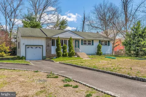 142 New Freedom Rd, Clementon, NJ 08021