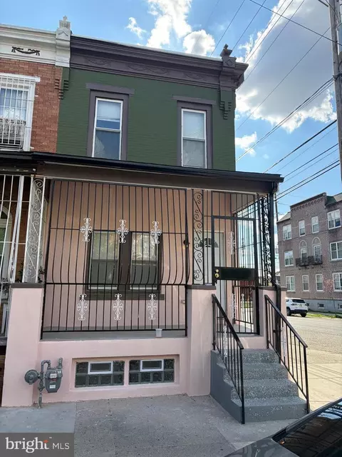 45 N 28th St, Camden, NJ 08105