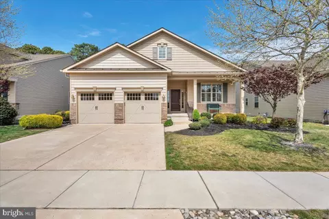 3 Remington Dr, West Berlin, NJ 08091