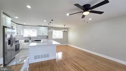 Entry Way - 13 Albert Rd, Glendora, NJ 08029 photo 1 of 11