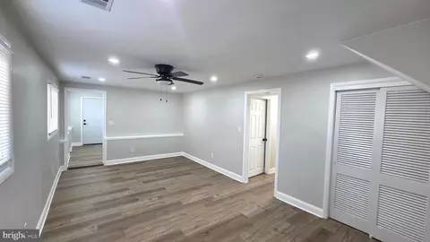 Entry Way - 13 Albert Rd, Glendora, NJ 08029 photo 7 of 11