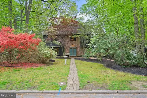 48 E Riding Dr, Cherry Hill, NJ 08003