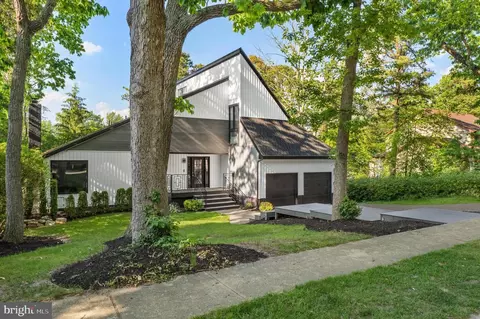 8 Chipley Run, Voorhees, NJ 08043
