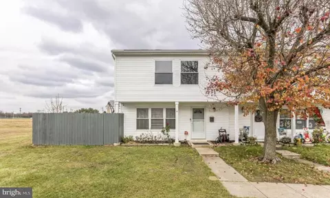 9 Lawrence Ct, Sicklerville, NJ 08081