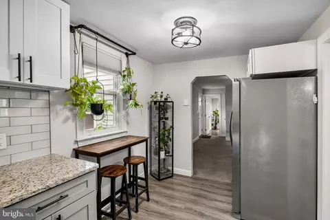 Entry Way - 72 E 9th Ave, Pine Hill, NJ 08021 photo 4 of 7