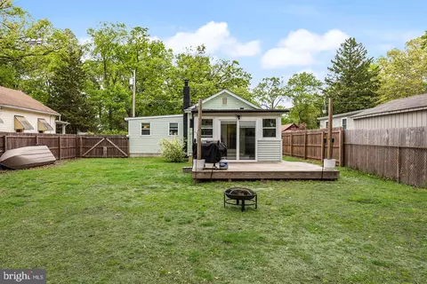 Exterior - 72 E 9th Ave, Pine Hill, NJ 08021 photo 2 of 4