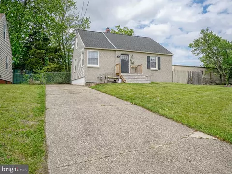 35 Saint Charles Pl, Runnemede, NJ 08078