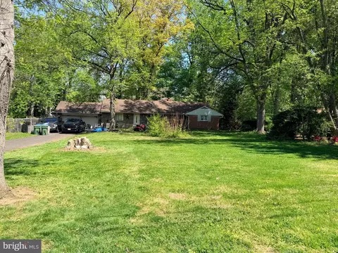 7 Brookdale Dr, Cherry Hill, NJ 08034