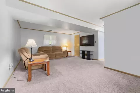 Living - 36 Mohawk Ave, Clementon, NJ 08021 photo 2 of 2