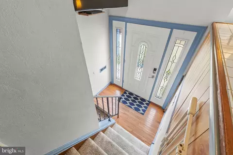 Entry Way - 36 Mohawk Ave, Clementon, NJ 08021 photo 1 of 4