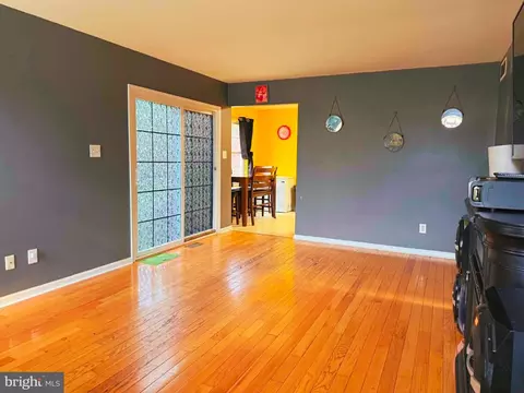 Living - 376 Ehrke Rd, Hammonton, NJ 08037 photo 3 of 3