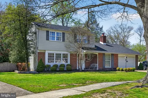 141 Parkview Rd, Stratford, NJ 08084