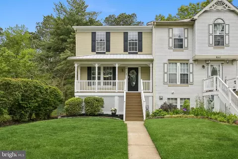43 Wagon Wheel Dr, Sicklerville, NJ 08081