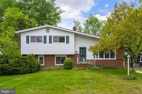 1113 W Valleybrook Rd, Cherry Hill, NJ 08034