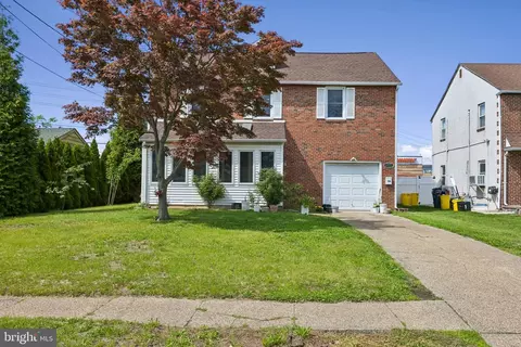 6313 Wyndam Rd, Pennsauken, NJ 08109