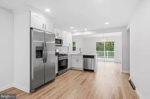 36 Point Breeze Ave, Clementon, NJ 08021