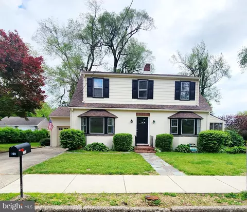 300 Hutchinson Ave, Haddonfield, NJ 08033