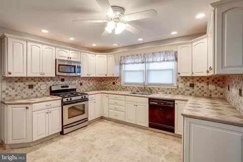 403 Jamaica Dr, Cherry Hill, NJ 08002