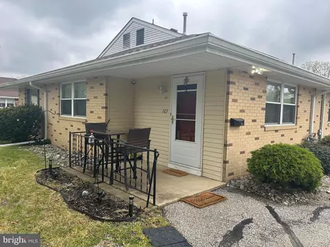 163 Elmtowne Blvd, Hammonton, NJ 08037