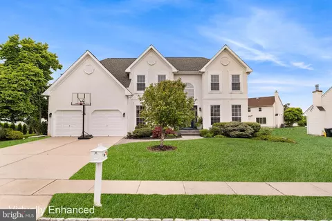 19 Chambord Ln, Voorhees, NJ 08043