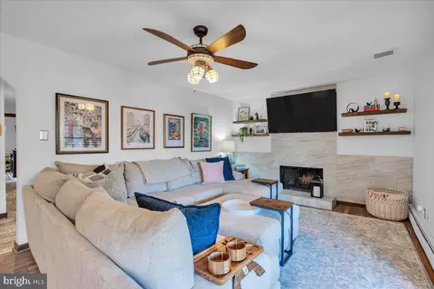 176 Centura, Cherry Hill, NJ 08003