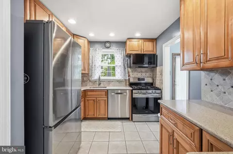 Kitchen - 404 Graisbury Ave, Haddonfield, NJ 08033 photo 3 of 4