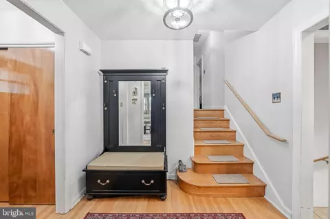 Entry Way - 404 Graisbury Ave, Haddonfield, NJ 08033 photo 3 of 7