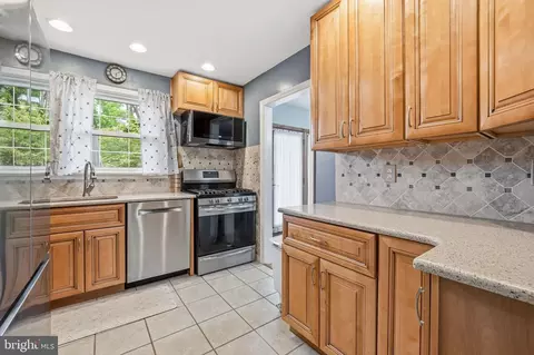 Kitchen - 404 Graisbury Ave, Haddonfield, NJ 08033 photo 4 of 4