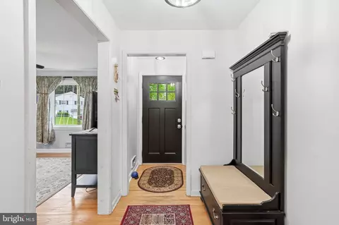 Entry Way - 404 Graisbury Ave, Haddonfield, NJ 08033 photo 1 of 7