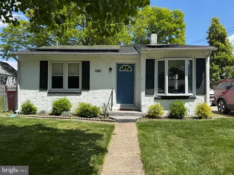128 N Hilltop Ave, Somerdale, NJ 08083