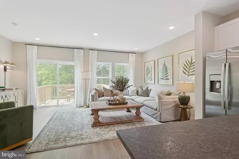 Entry Way - 41 Silverbell Ave, Berlin, NJ 08009 photo 7 of 11