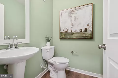 Entry Way - 41 Silverbell Ave, Berlin, NJ 08009 photo 8 of 11