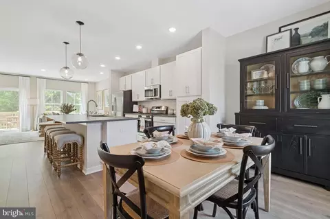Dining - 43 Silverbell Ave, Berlin, NJ 08009 photo 2 of 3