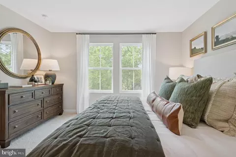 Bedroom - 43 Silverbell Ave, Berlin, NJ 08009 photo 2 of 6