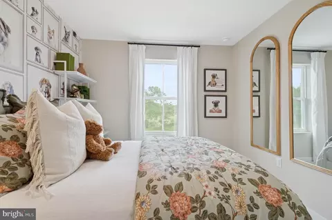 Bedroom - 43 Silverbell Ave, Berlin, NJ 08009 photo 5 of 6
