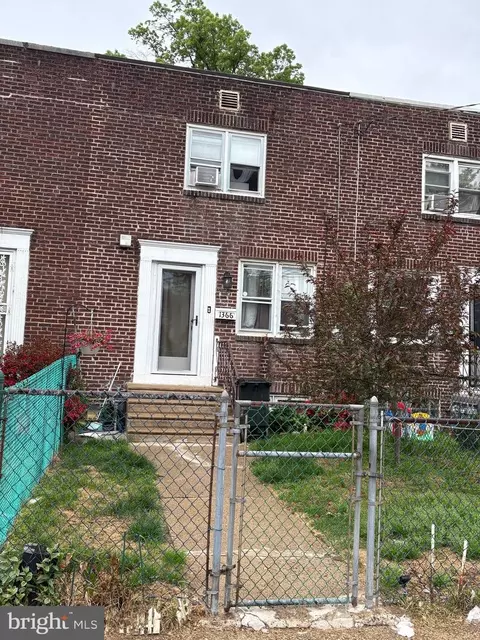 1366 Sayrs Ave, Camden, NJ 08104