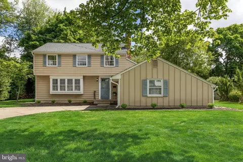 104 Nantucket Dr, Cherry Hill, NJ 08034