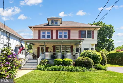 37 10th Ave, Haddon Heights, NJ 08035