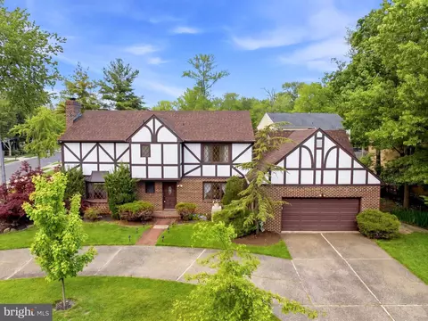 2 Carlton Rd, Cherry Hill, NJ 08034