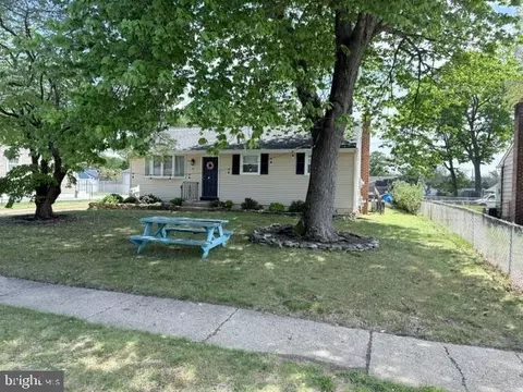 135 Estates Rd, Pine Hill, NJ 08021