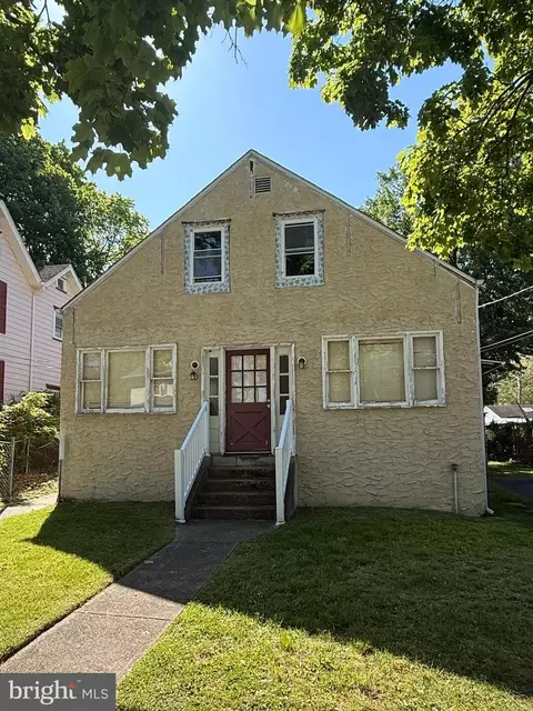 104 Union Ave, Stratford, NJ 08084