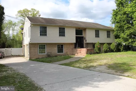 Exterior - 80 Chews Landing Rd, Clementon, NJ 08021 photo 5 of 8