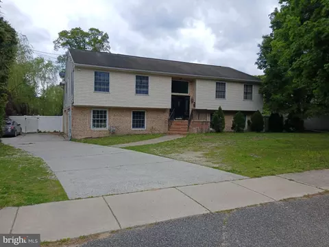 80 Chews Landing Rd, Clementon, NJ 08021