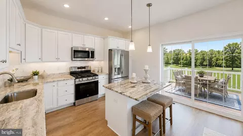 10 Silas Ln, Laurel Springs, NJ 08021
