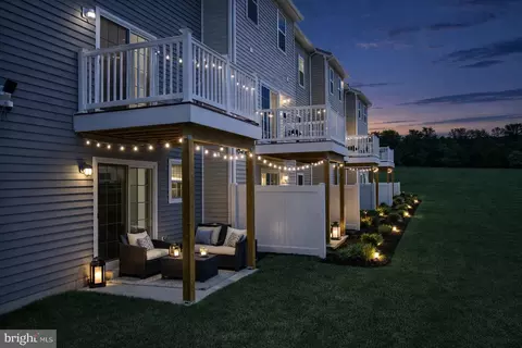 10 Silas Ln, Laurel Springs, NJ 08021
