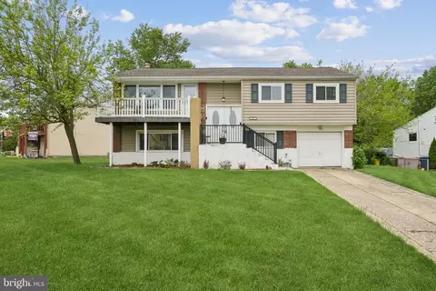 117 Great Oak Rd, Voorhees, NJ 08043