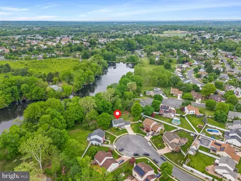 View/Area - 2 Farnham Ct, Clementon, NJ 08021 photo 2 of 5