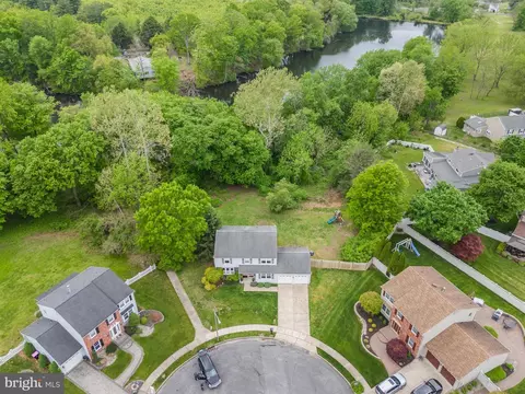 View/Area - 2 Farnham Ct, Clementon, NJ 08021 photo 1 of 5