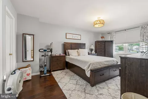 Bedroom - 2 Farnham Ct, Clementon, NJ 08021 photo 1 of 5