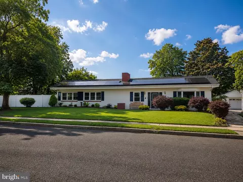 4 Hayes Ave, Berlin, NJ 08009